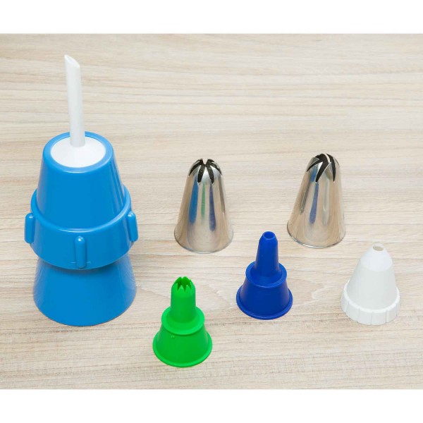 Universal adapter for tip nozzles