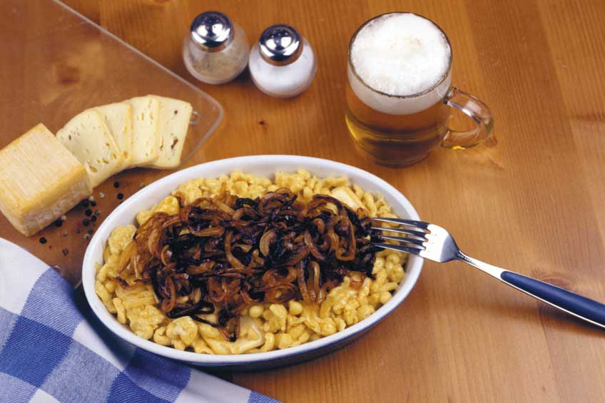 Allgäu kaesespaetzle-with-roestzwiebelnMH3zeOpgCmh5e